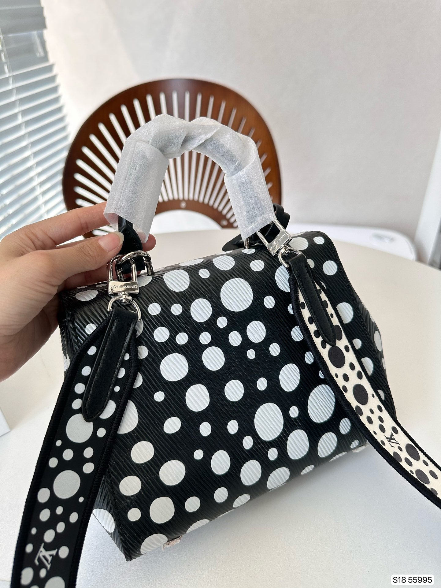 EN - Luxury LUV 844 Travel Bag