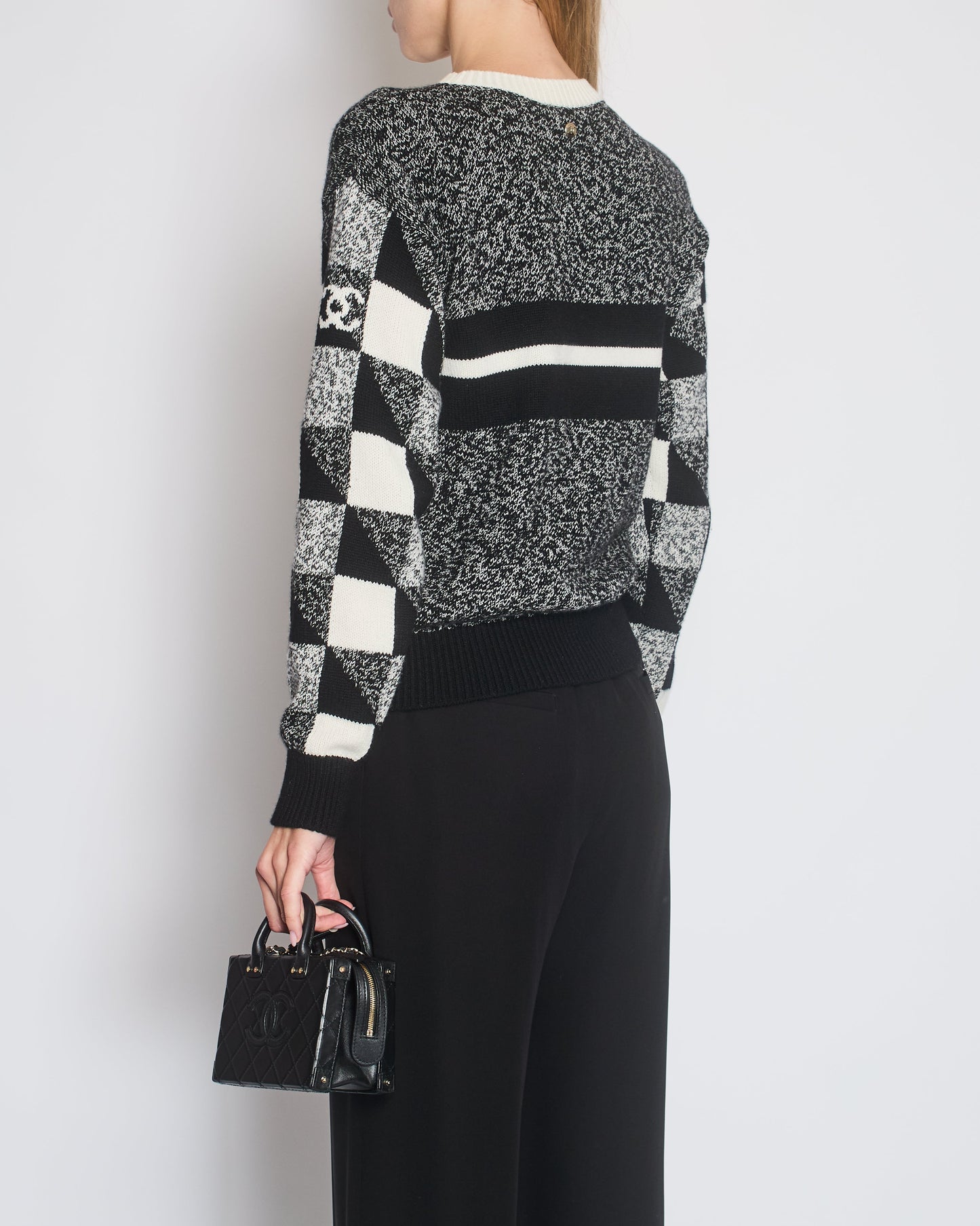 Chanel Black Round Neck Cashmere Jumper with CC Detail Size FR 38 (UK 10) Accessory