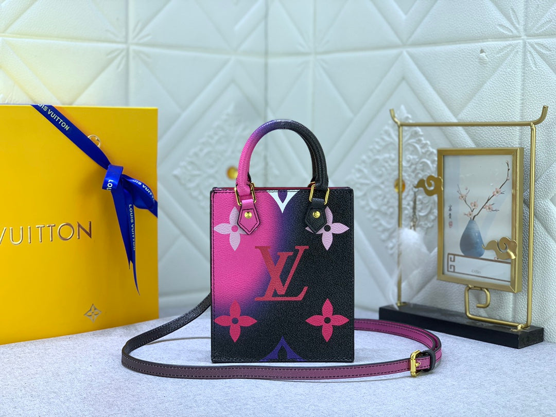 EN - Luxury LUV 822 Travel Bag