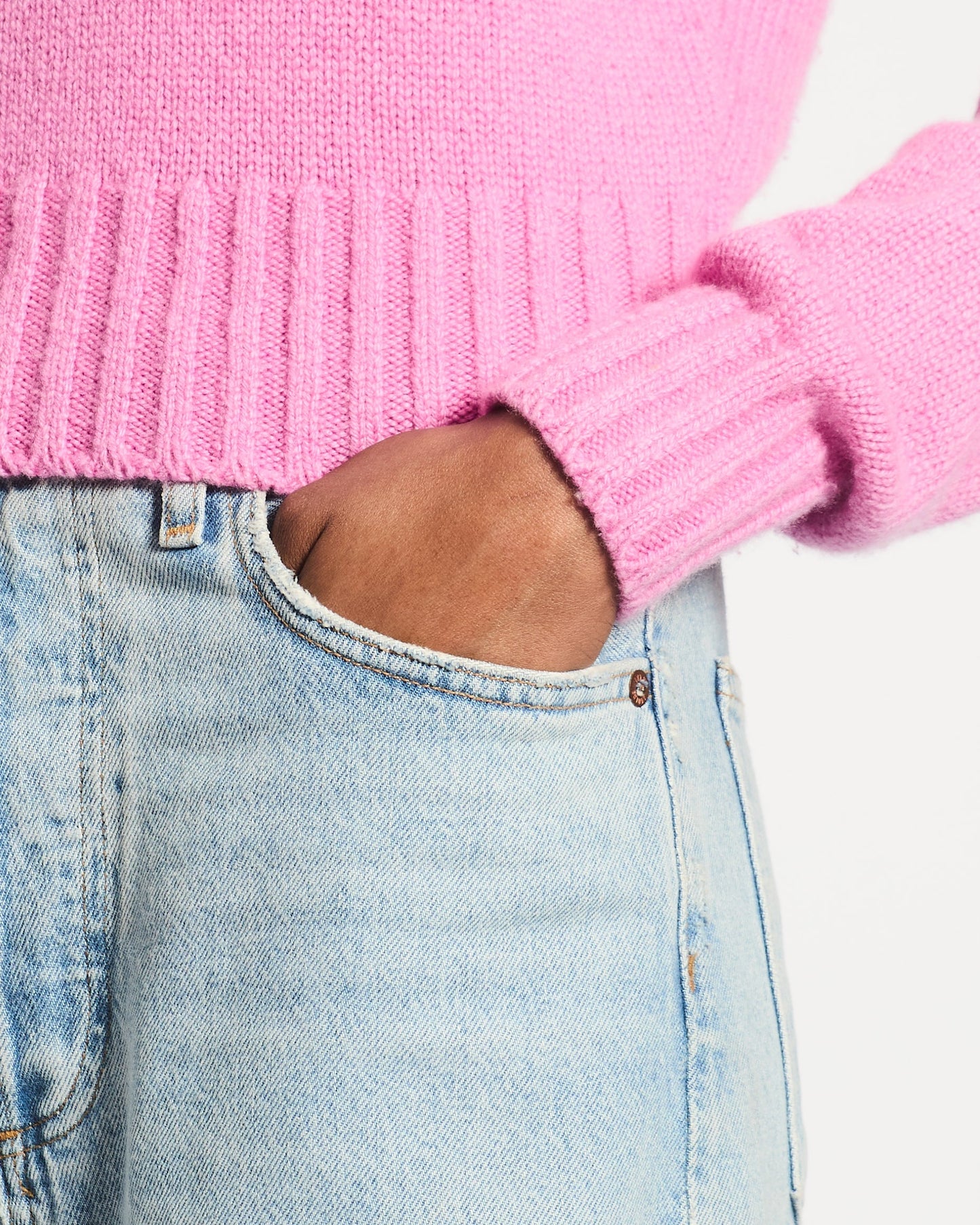 Chanel 20/B Pink Cashmere Jumper with Pearl Logo Detail Size FR 36 (UK 8) Accessory