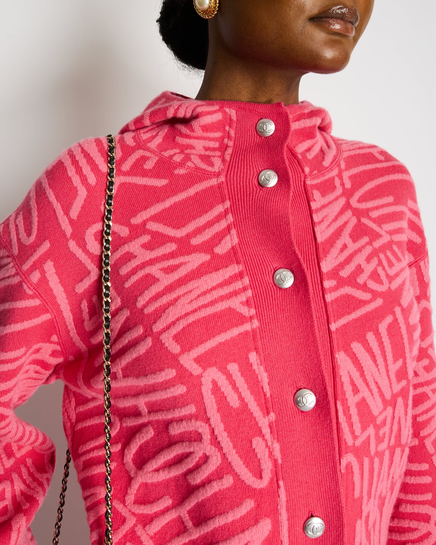 Chanel Hot Pink Cashmere Button Down Long Sleeve Jumper with Hood and Logo Details Size FR 40 (UK 12) £3,425 Accessory