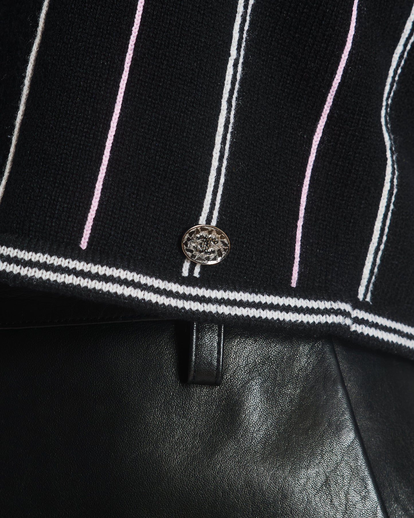 Chanel 23/P Black Knitted Vest Top with White & Light Pink Stripes Detail Size FR 38 (UK 10) Accessory