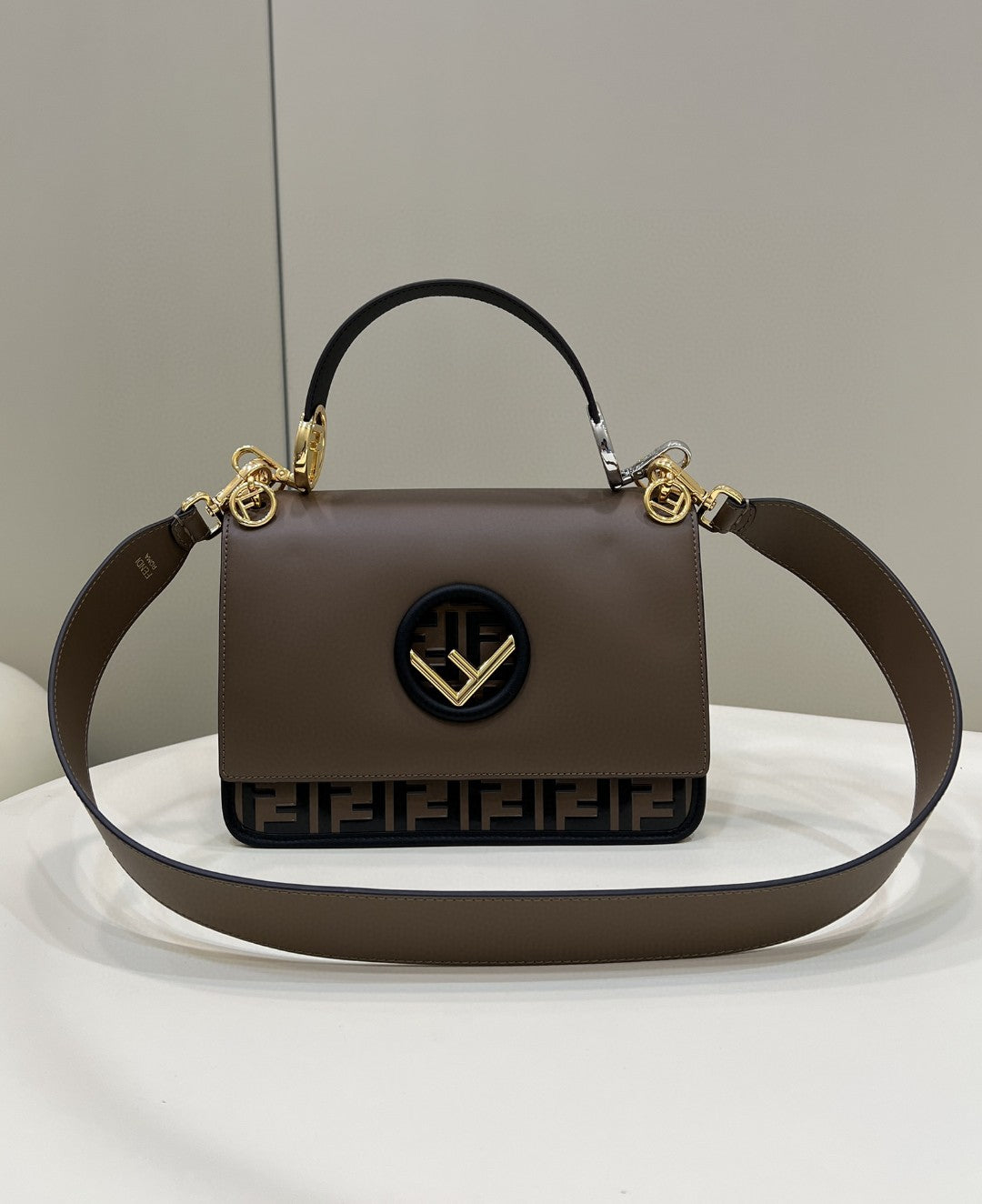 Kan Metop Qualityum Brown Travel Bag