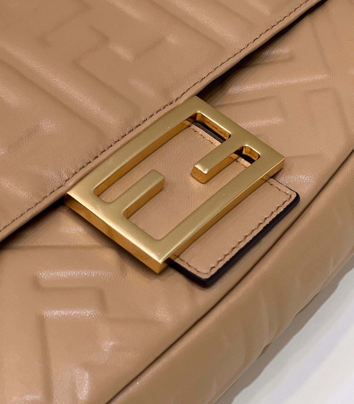 Fendi Top QualityTop Quality Baguette , Brown FF Crossbody Bag