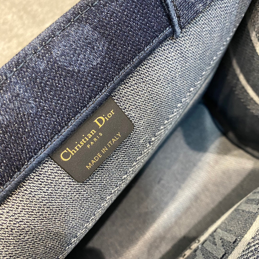 Metop Qualityum Book Cd Blue Book Tote Bag