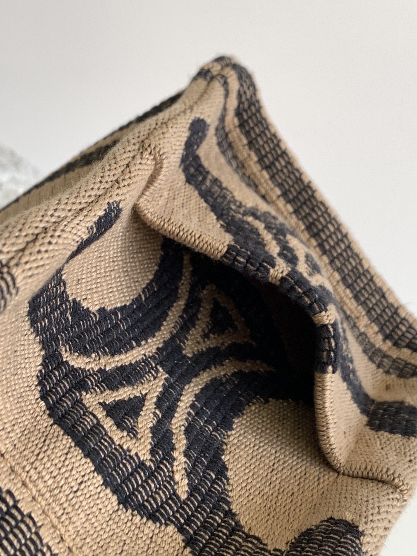 Top Quality Cabas Thais In Textile With Black Beige Travel Bag 4