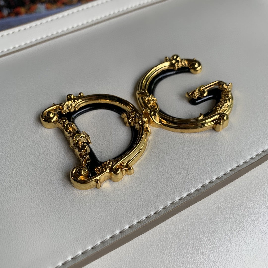 Top Quality Top Quality Handbag In Dauphine White Medium Travel Bag