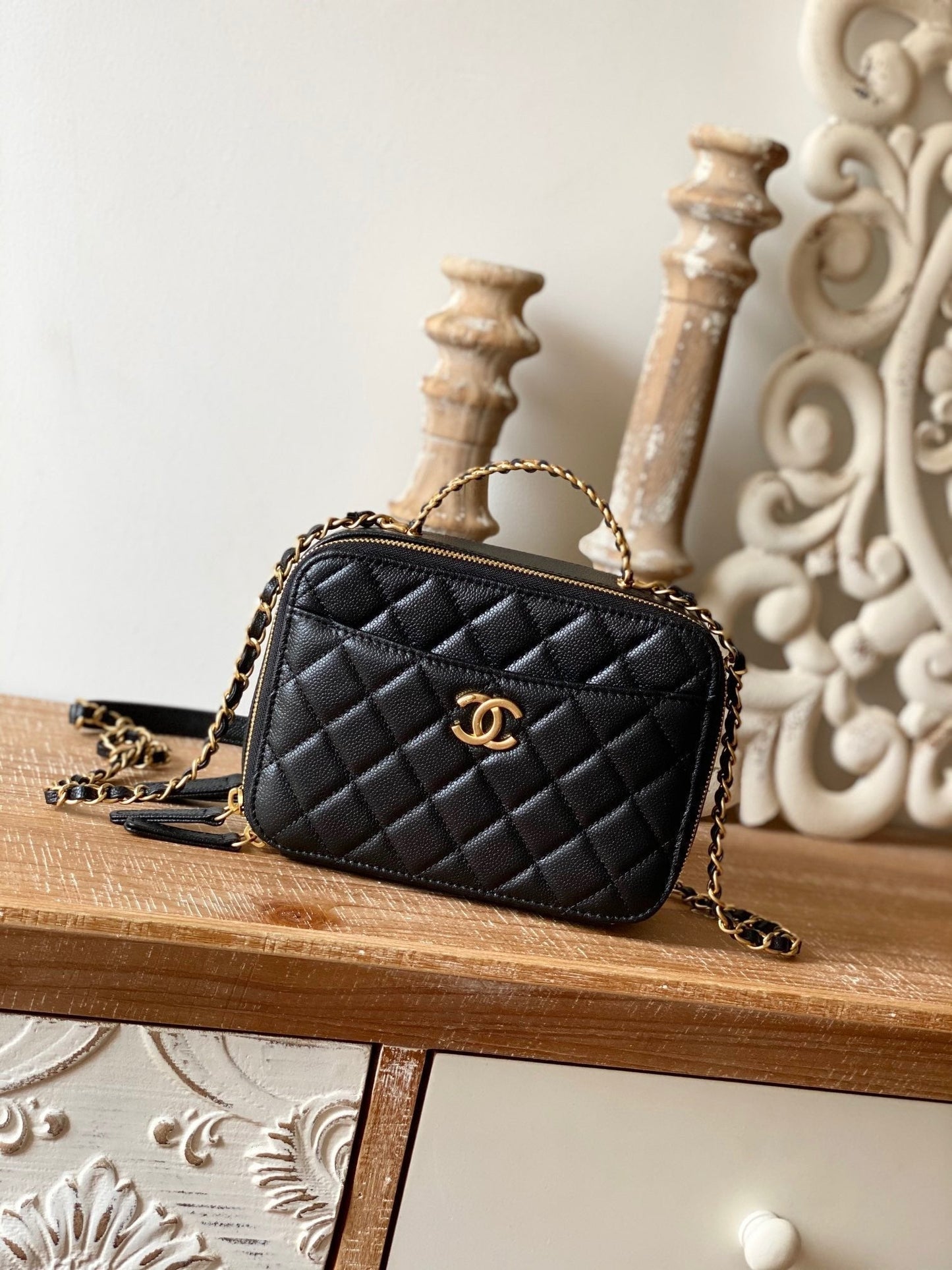 Chanel Vanity Case Hardware For Women Handbags Shoulder Black Gold Shoulder Bag