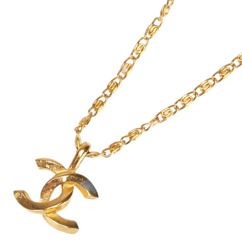 Coco Mark Necklace Chic