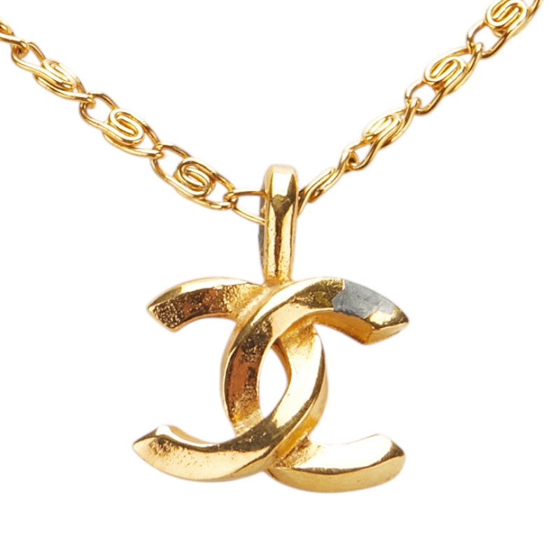 Coco Mark Necklace Chic
