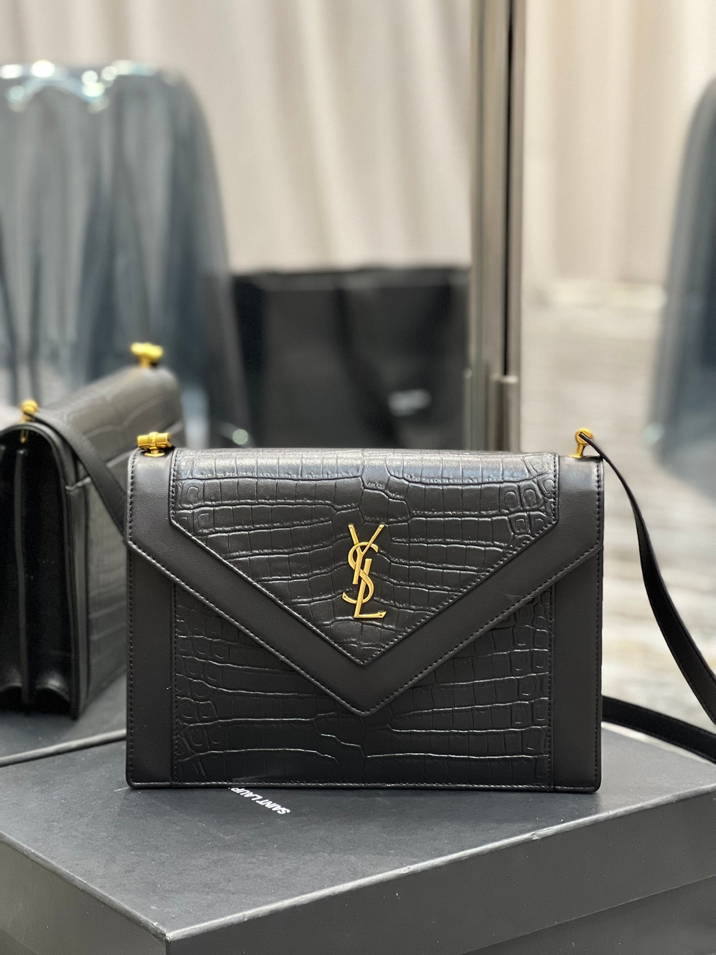 YSL Saint Laurent Gaby Toned Hardware 10in 26cm Black Gold Satchel Bag Ysl 695724Dzeuw1000