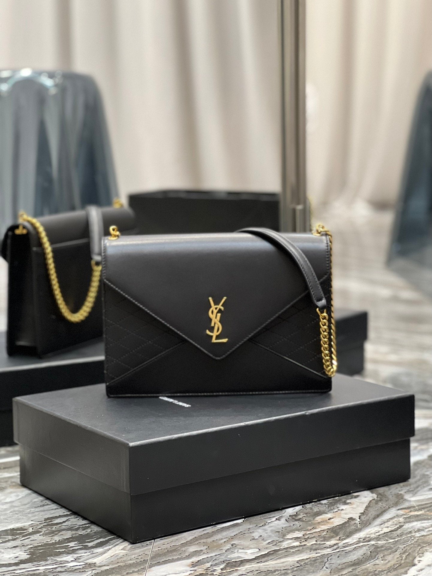YSL Saint Laurent Gaby Hardware 10in 27cm Black Gold Chain Handbag