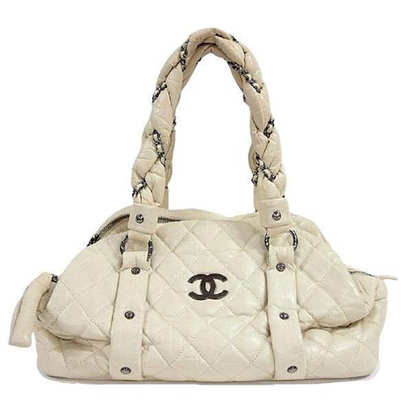 Chanel Tote Ivory Horizontal Shoulder Bag Diamond Quilted Matelasse