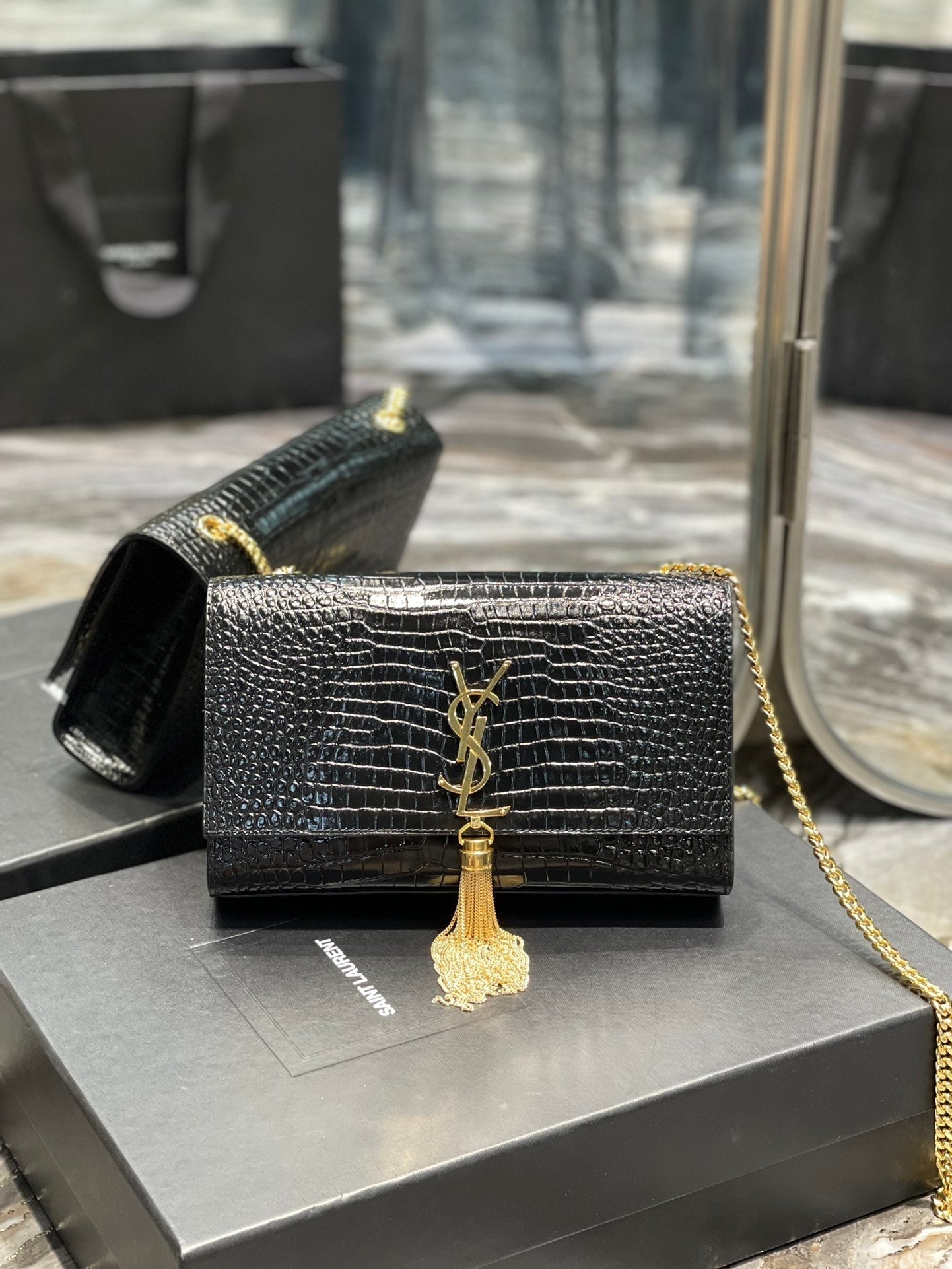 YSL Saint Laurent Kata Tassel 9in 24cm Black Medium Chain Handbag Ysl 354119Dnd0J1000