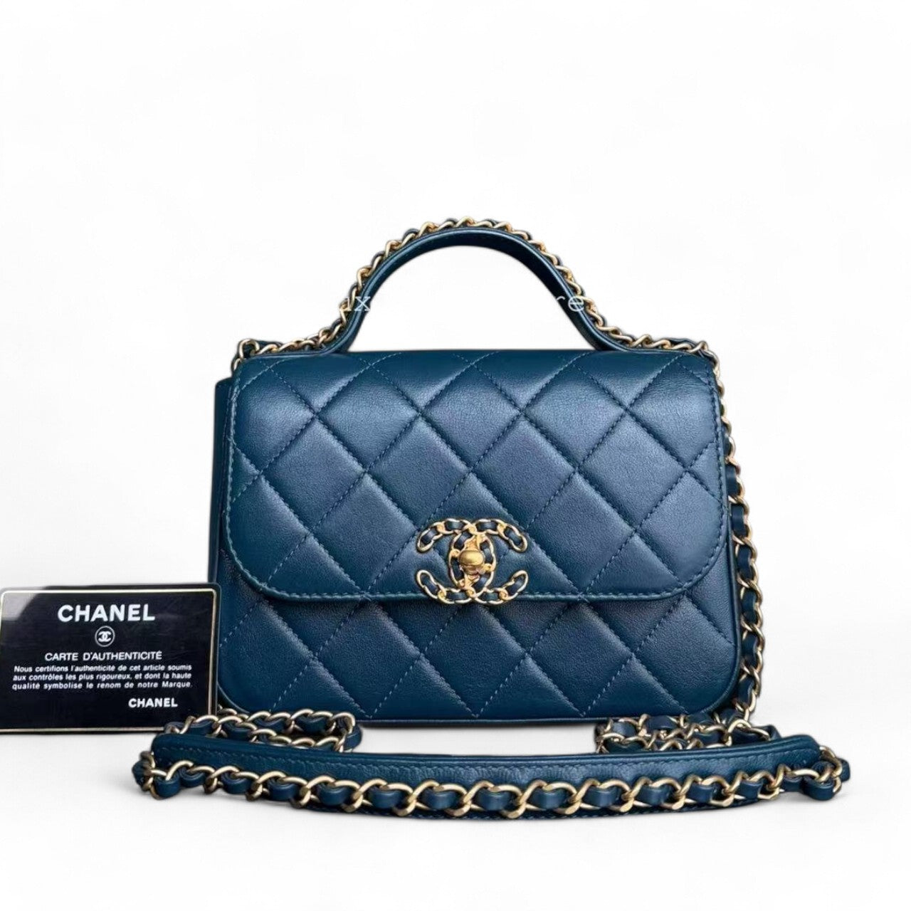 Chanel *Un * 19 Flap - With Top Quilted Blue Handbag