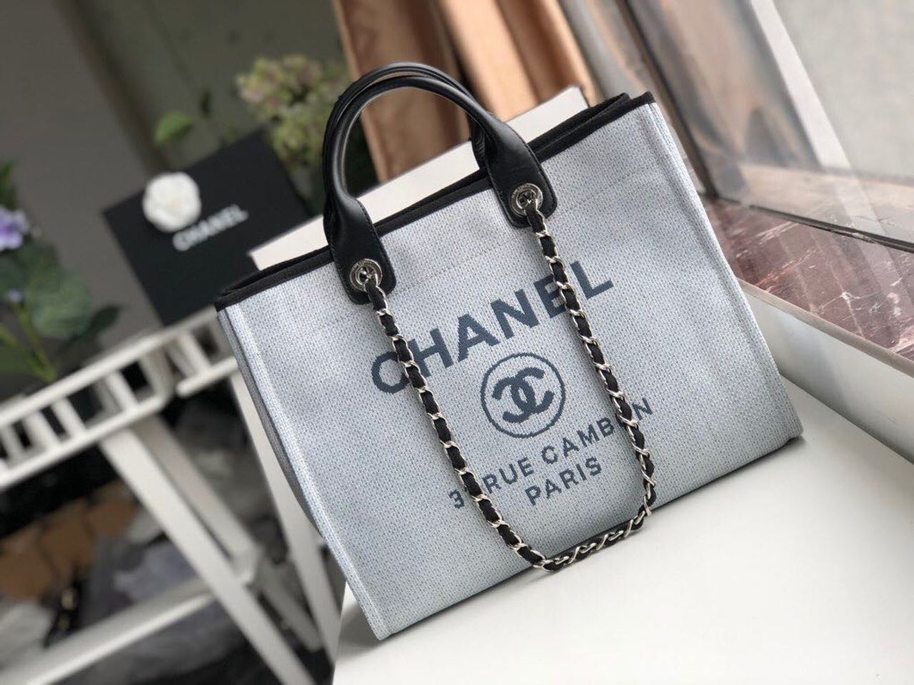 CHL Deauville 38cm A66941 White Gray Tote Bag