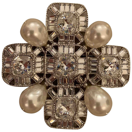 Chanel silver metal pins & brooches Jewelry