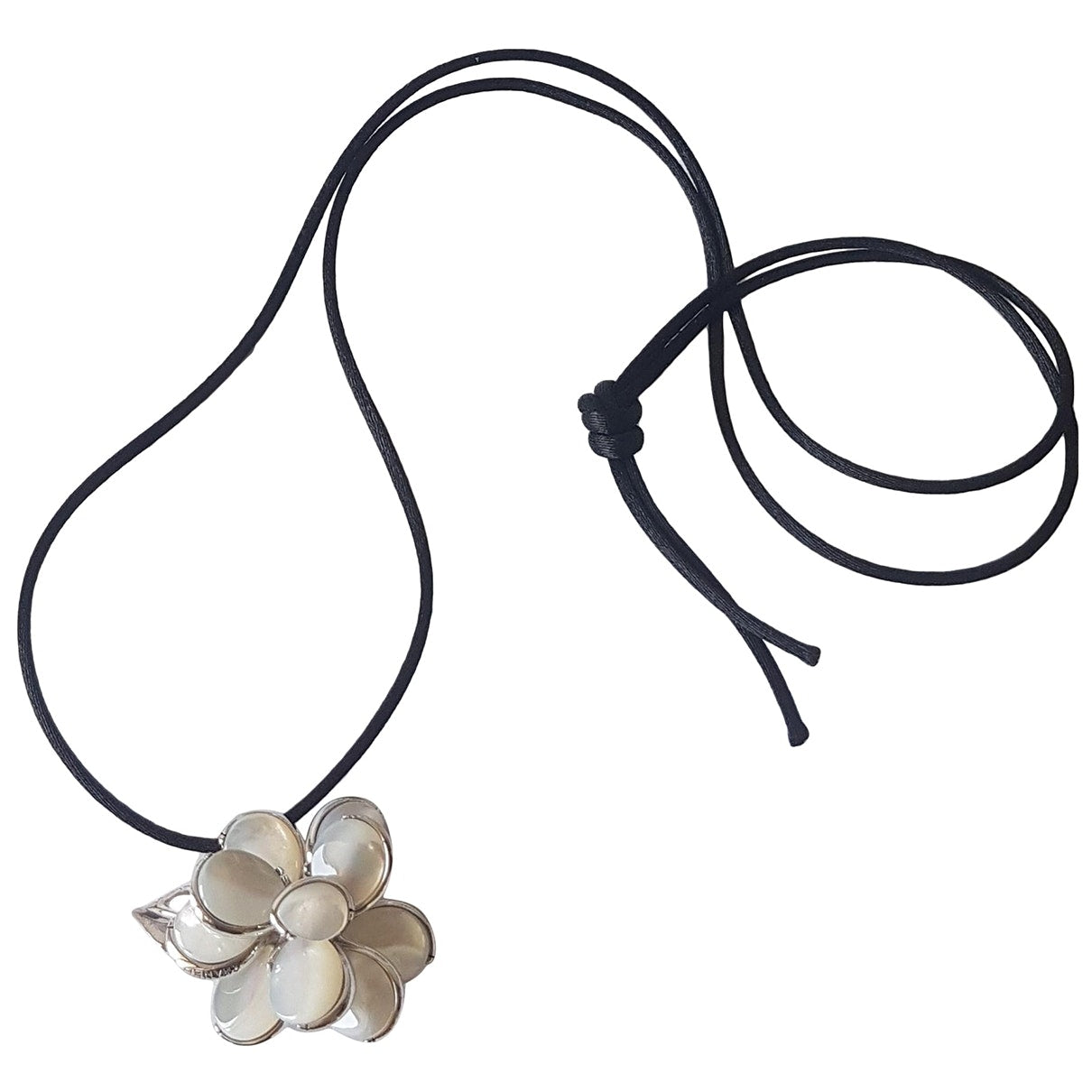 Chanel camélia white silver necklaces Jewelry