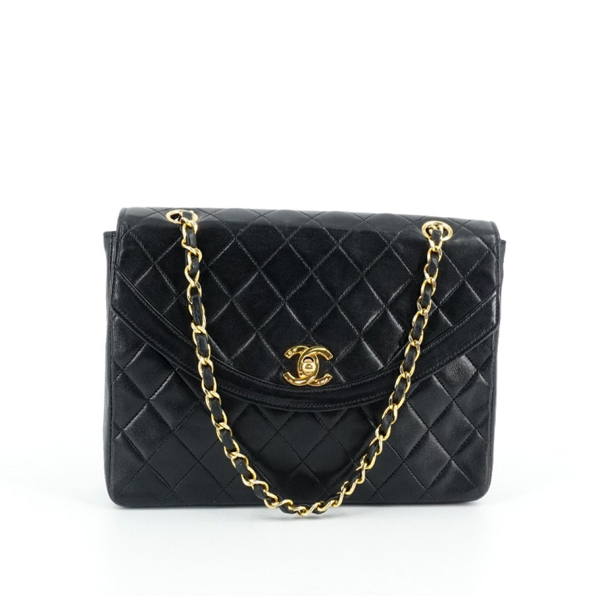 black leather handbag Timeless