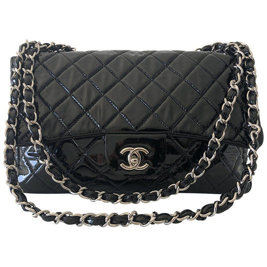 timeless/classique black patent leather handbag Signature