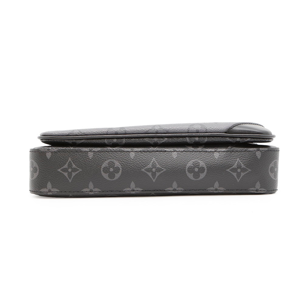 Louis Vuitton Trio Messenger NoirM69443 Eclipse Reverse Monogram Crossbody Bag