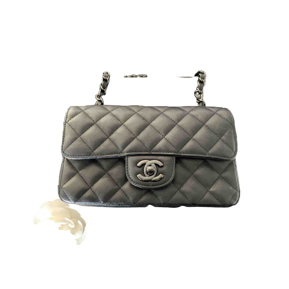 timeless/classique black leather handbag 101