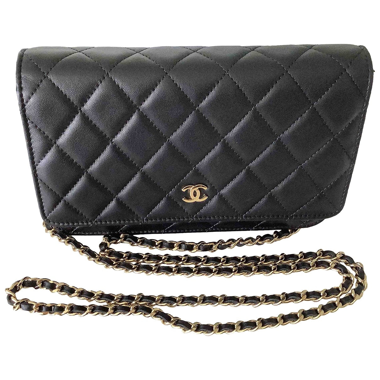 wallet on chain black leather handbag Signature