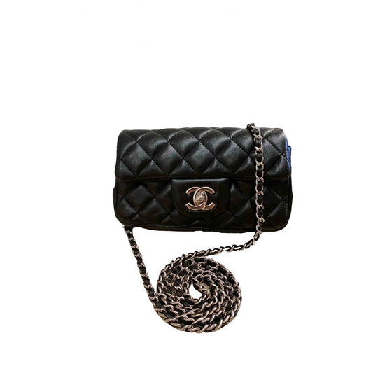 timeless/classique black leather handbag 107