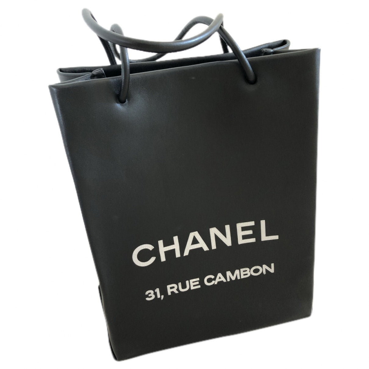 black leather handbag Chic