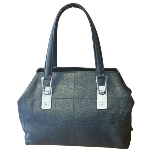 black leather handbag Premium