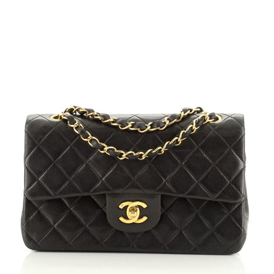 timeless/classique black leather handbag 122