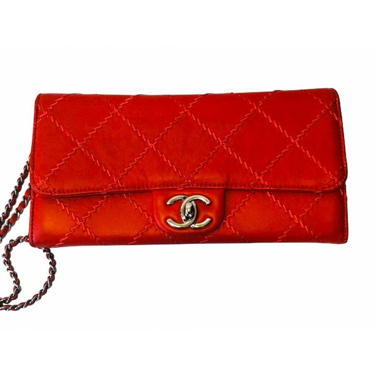 Chanel timeless/classique red leather clutch bag