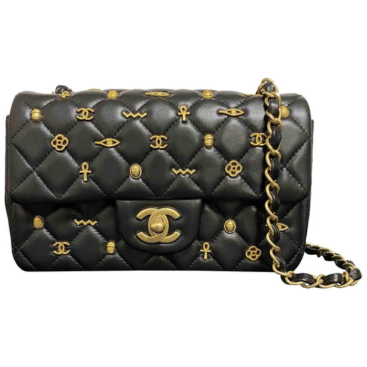 timeless/classique black leather handbag 131