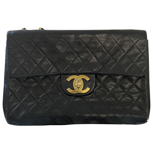 timeless/classique black leather handbag 132