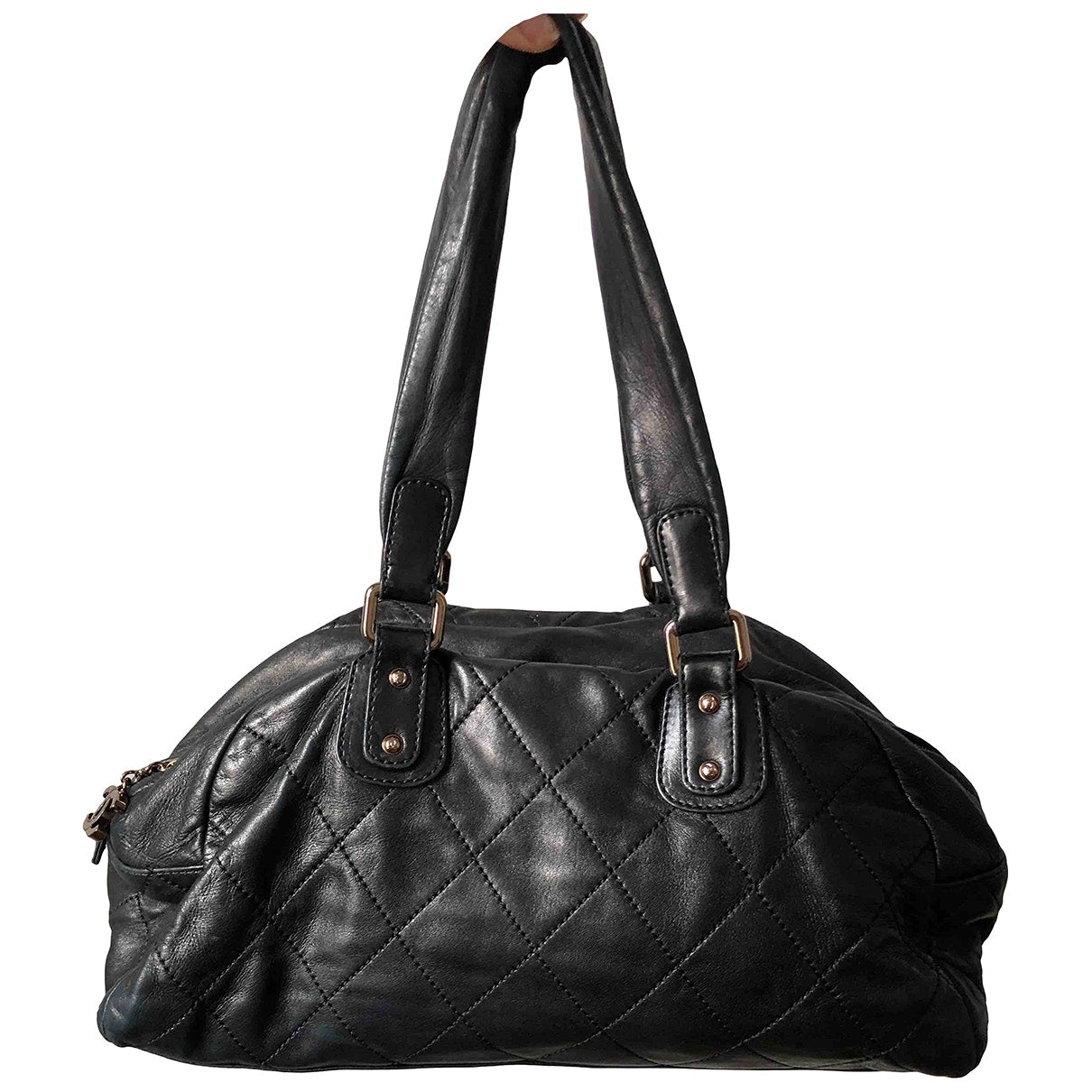 black leather handbag Signature City