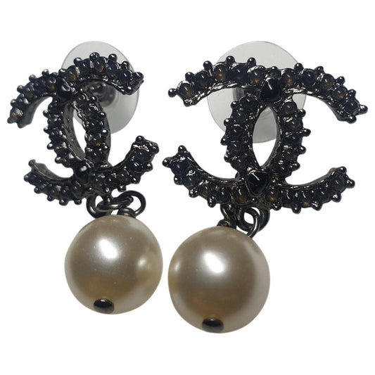 cc black metal earrings Jewelry Classic