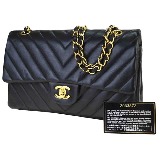 timeless/classique black leather handbag 162