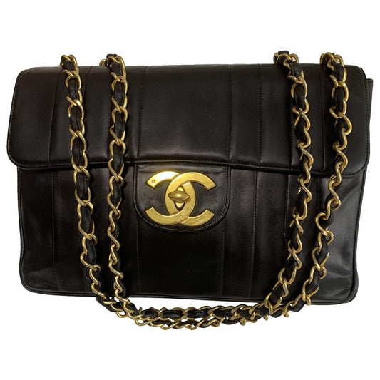 timeless/classique black leather handbag 172