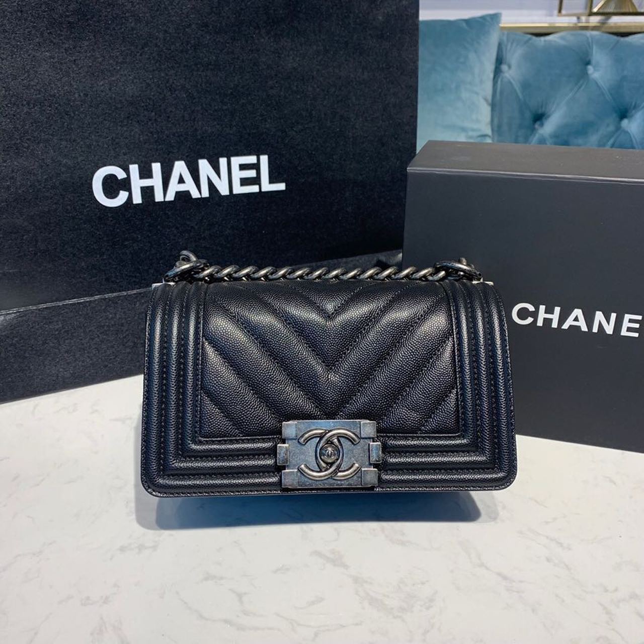 CHLMedium Boy Hardware 7.8in 20cm Black Silver Handbag