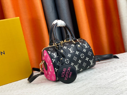 EN - Luxury LUV 779 Travel Bag