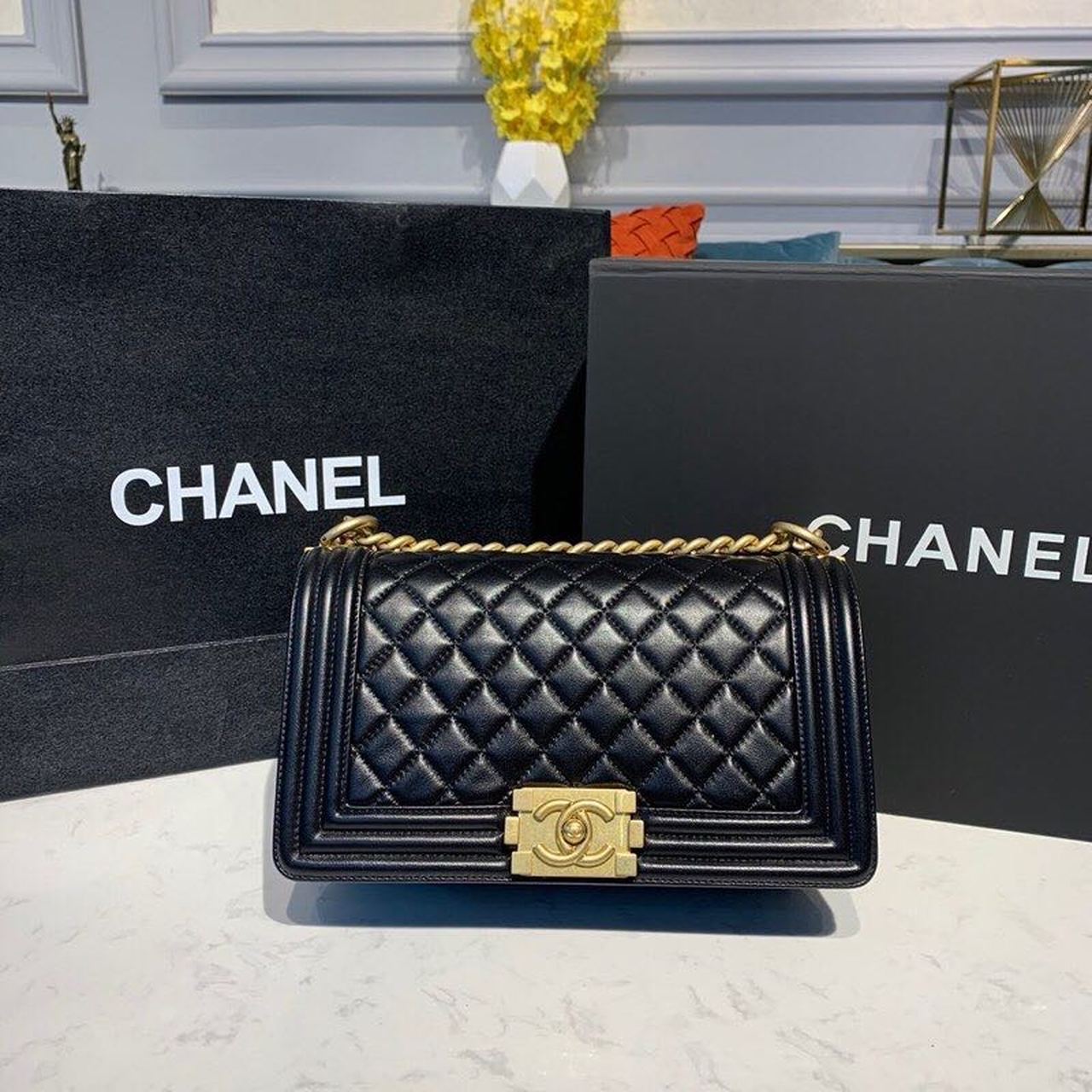 CHL Boy Toned Hardware , Black Gold Crossbody Bag 98In25Cm A67086