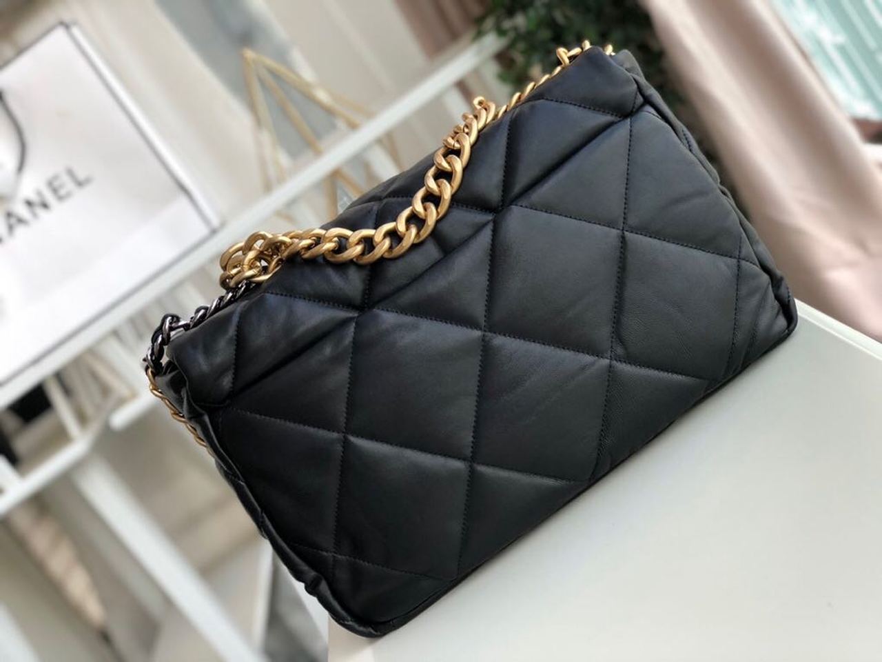 CHL 19 Maxi , ’s Black Crossbody Bag