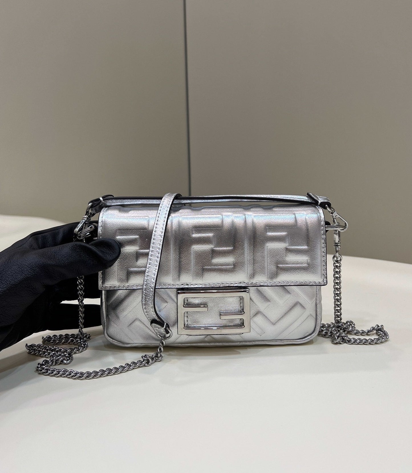 Fendi Top QualityTop Quality Baguette , Silver FF Crossbody Bag
