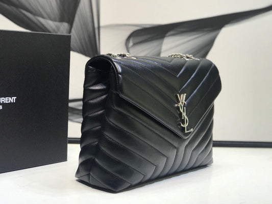 YSL Saint Laurent Loulou MatelassÃ© "Y" 9.8in 23cm Black Small Chain Handbag