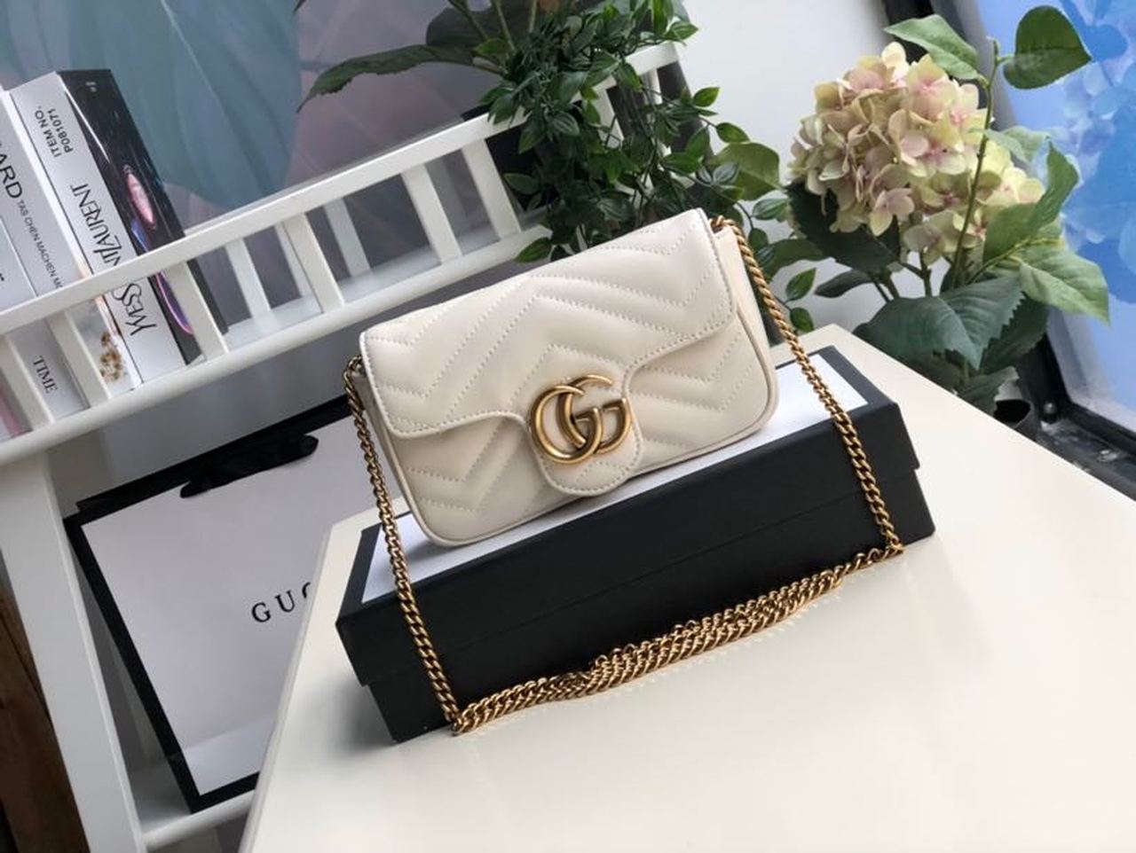 gg Marmont MatelassÃ© Super Dusty White Mini Bag