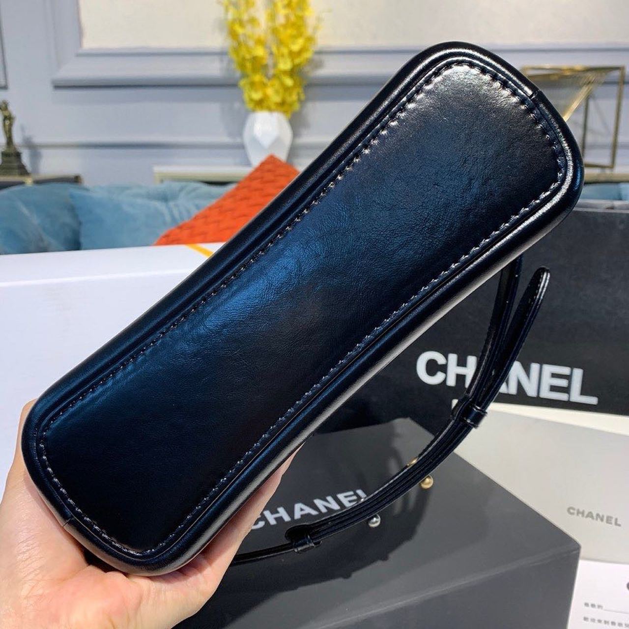 CHLGabrielle 7.8 20cm Black Small Shoulder Bag