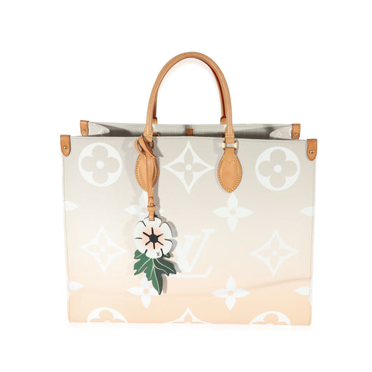 Louis Vuitton Giant By Pool Onthego GM Monogram Canvas Handbag