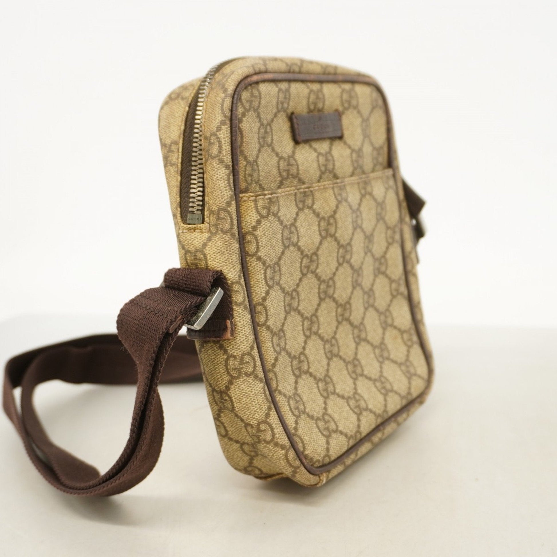 Gucci Gucci Gg Canvas 1472 Travel Bag