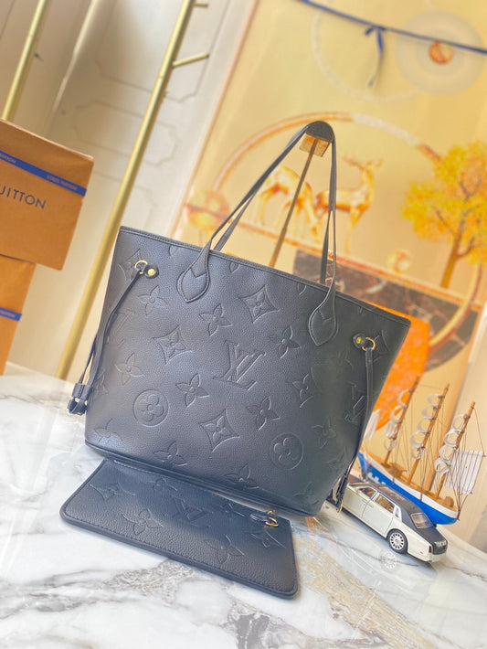 EN - Luxury LUV 792 Travel Bag