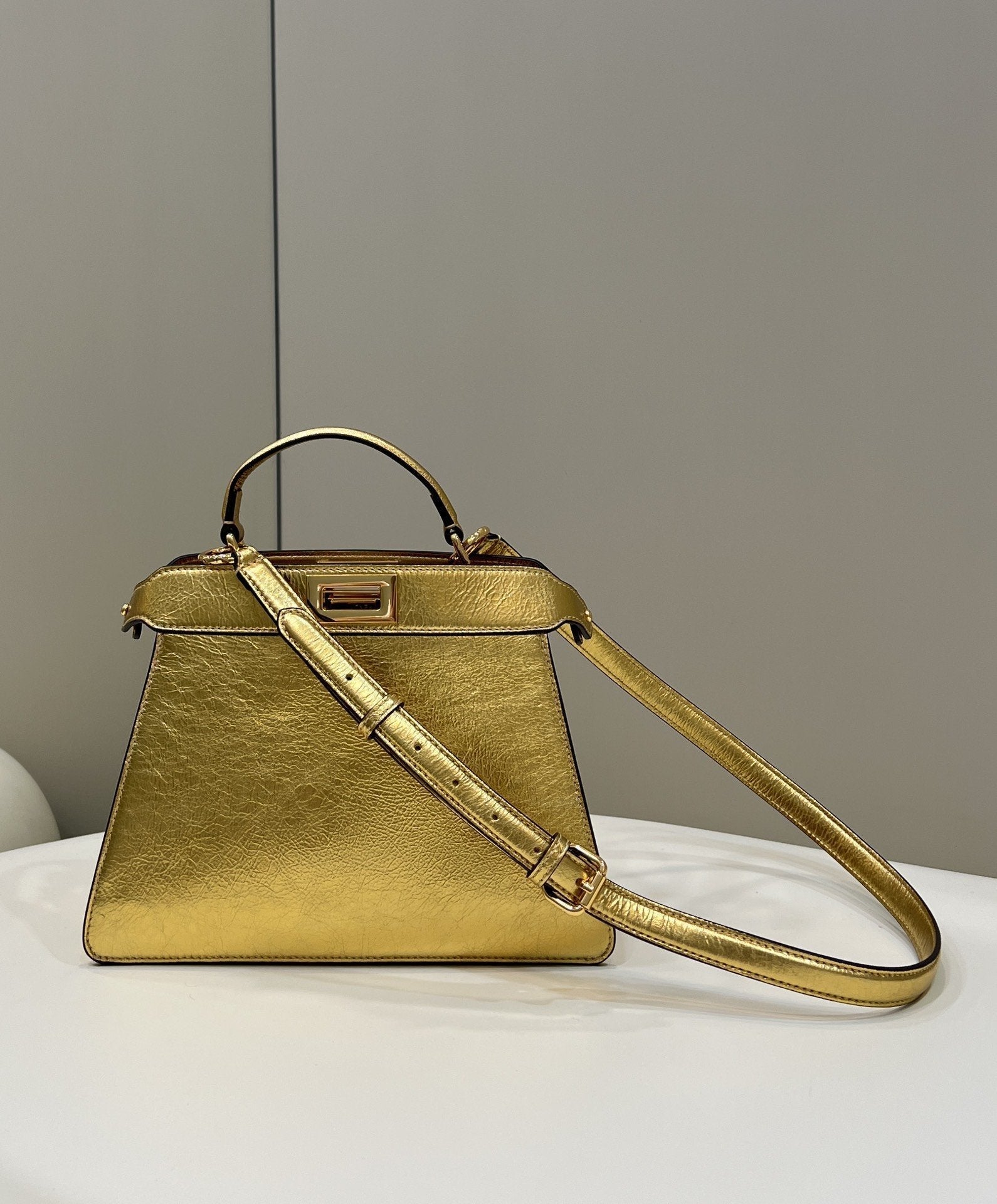 Peekaboo Gold 27Cm11In Small Travel Bag